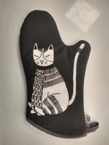 Ovenwant Now Design 'Purr Party'