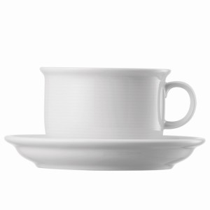 Cappuccinokop en schotel